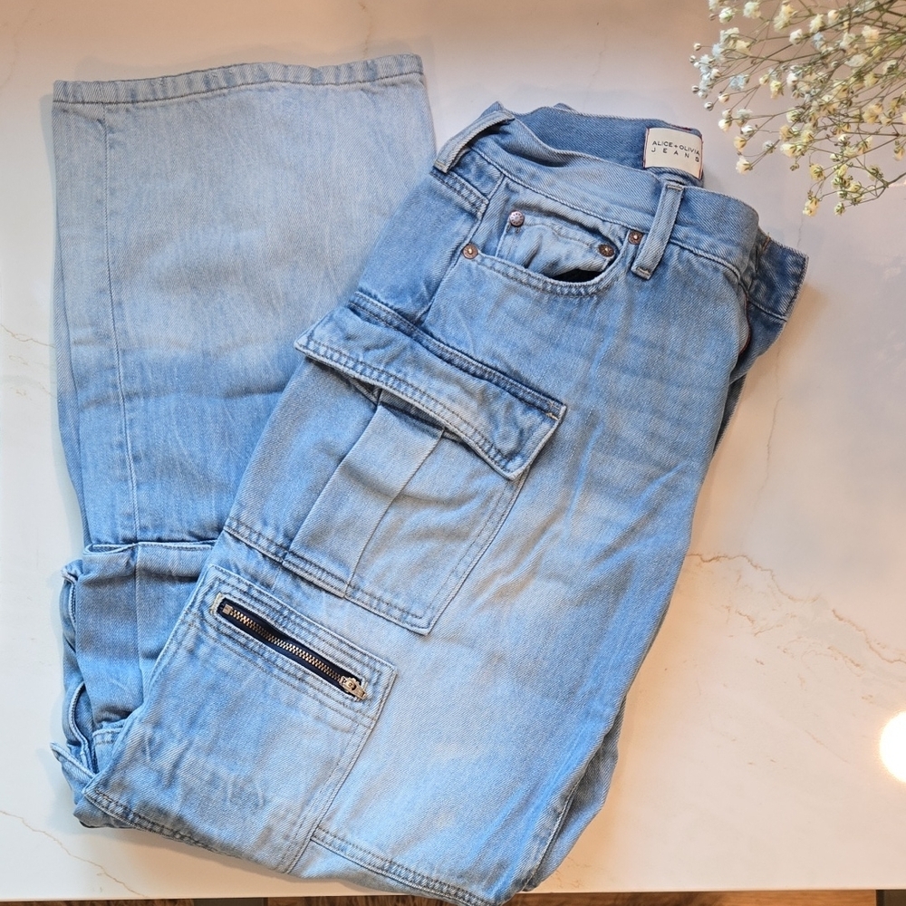 Alice + Olivia | Cay High Rise Wide Leg Baggy Cargo Jeans - Picture 6 of 9